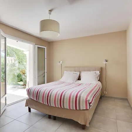House With A Pool Near Saint-paul-de-vence *