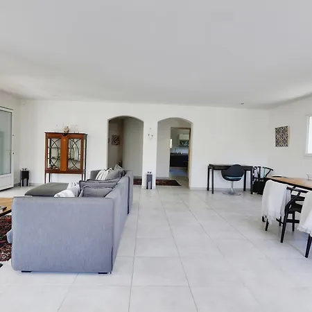 House With A Pool Near Saint-paul-de-vence * 케인즈수르메르